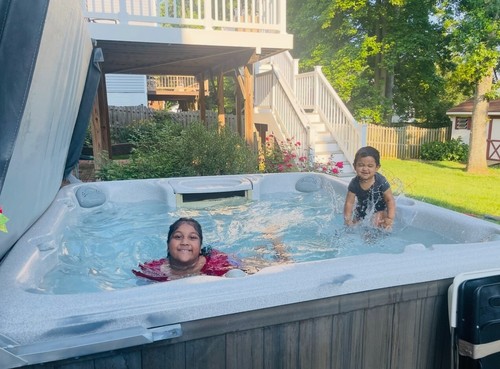 Jacuzzi hot tub spa - hot, gallon