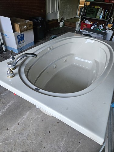 Jacuzzi drop oval - oval, jetted