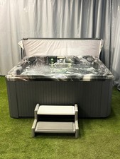 Beautiful Marble Shell Jacuzzi