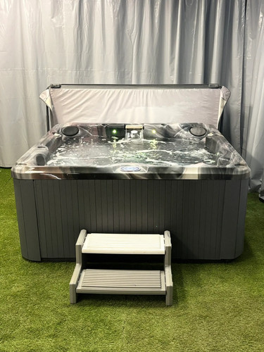 Beautiful marble shell - beautiful, jacuzzi